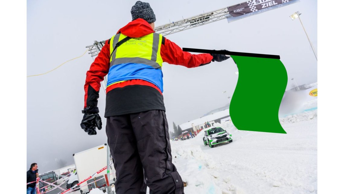 Ice Racing this weekend is a GO!